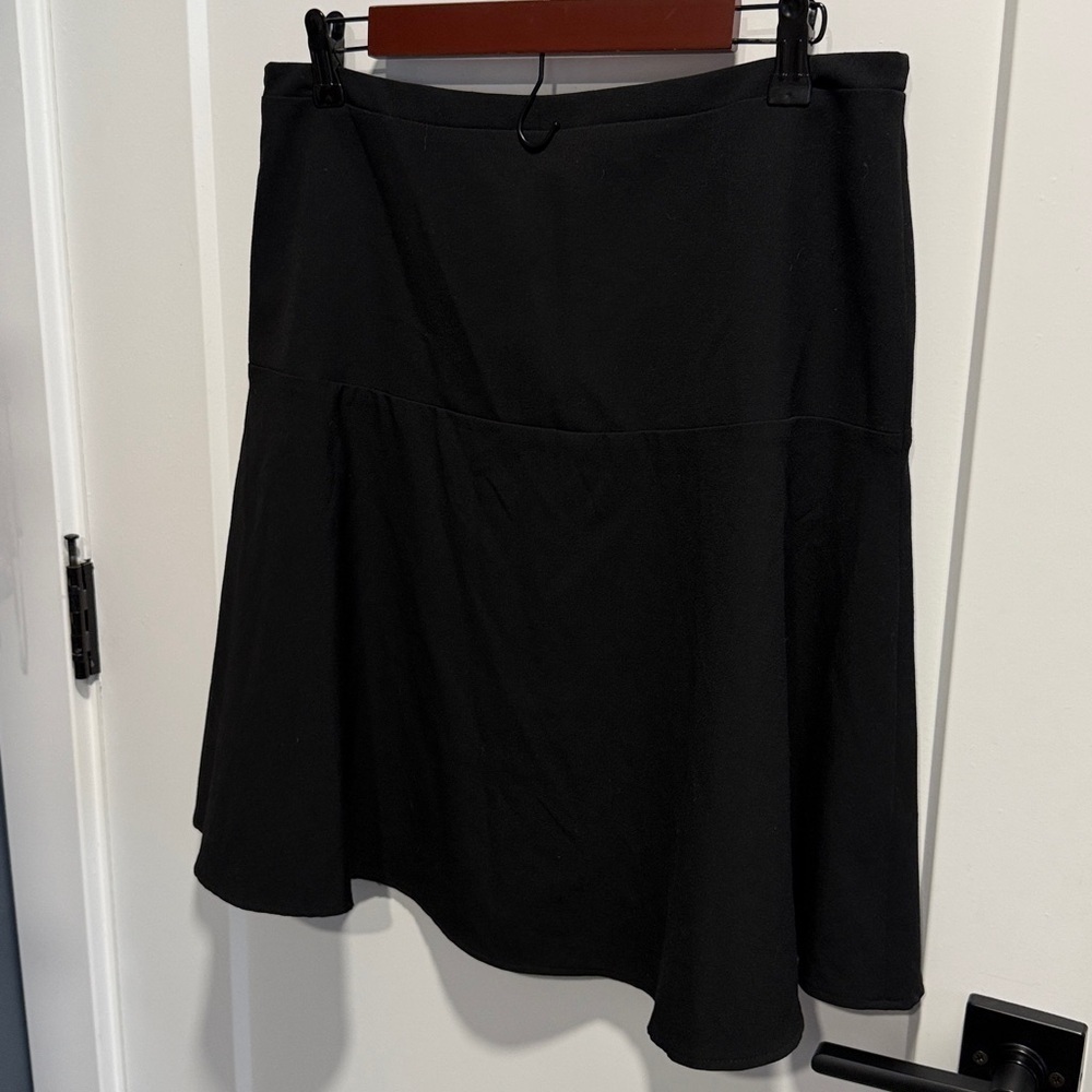 WHBM Skirt Size 10 Black Flounce Hem Side Zip - Picture 5 of 7